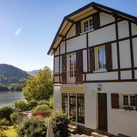 Chambon-sur-lac, 4 Pieces, 6 Personnes - Fr-1-630-238 Feriehus Chambon-sur-Lac