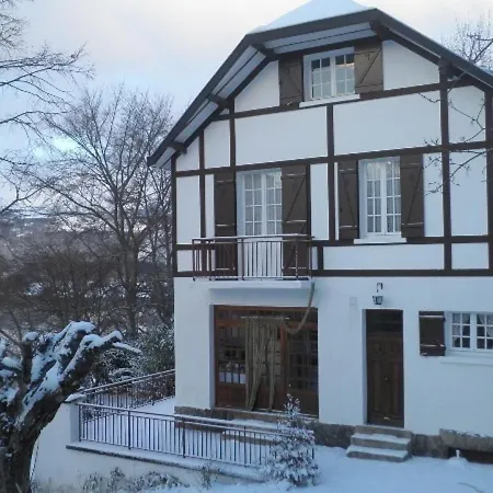 Feriehus Chambon-sur-lac, 4 Pieces, 6 Personnes - Fr-1-630-238 *
