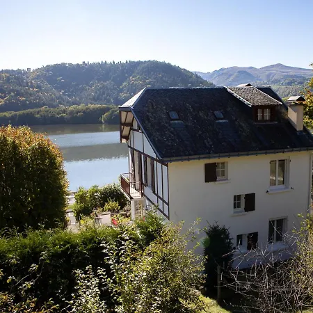 Chambon-sur-lac, 4 Pieces, 6 Personnes - Fr-1-630-238 Feriehus Chambon-sur-Lac